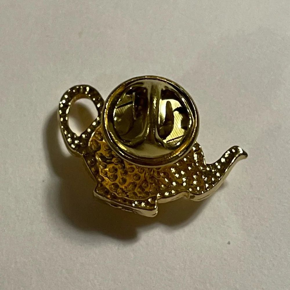 VINTAGE Teapot Pin - Picture 2 of 3